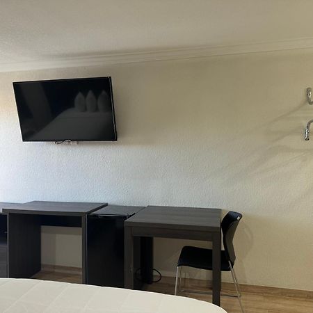Baymont By Wyndham Bakersfield Ξενοδοχείο Εξωτερικό φωτογραφία
