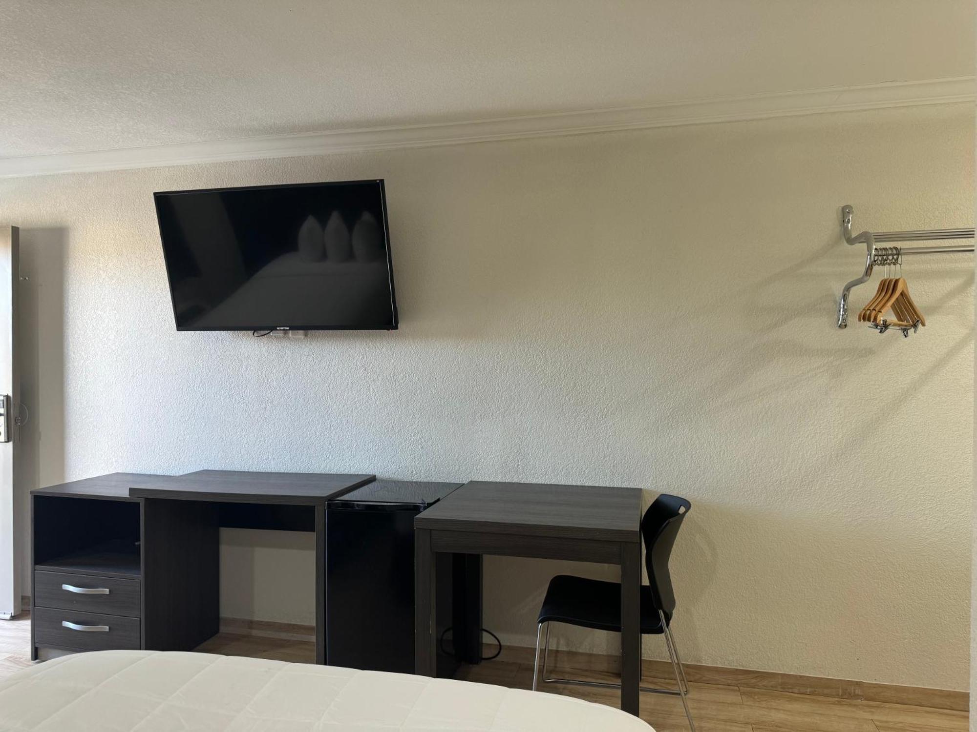 Baymont By Wyndham Bakersfield Ξενοδοχείο Εξωτερικό φωτογραφία