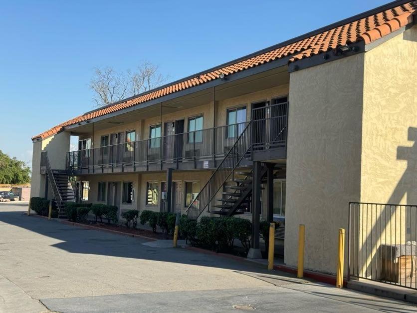 Baymont By Wyndham Bakersfield Ξενοδοχείο Εξωτερικό φωτογραφία